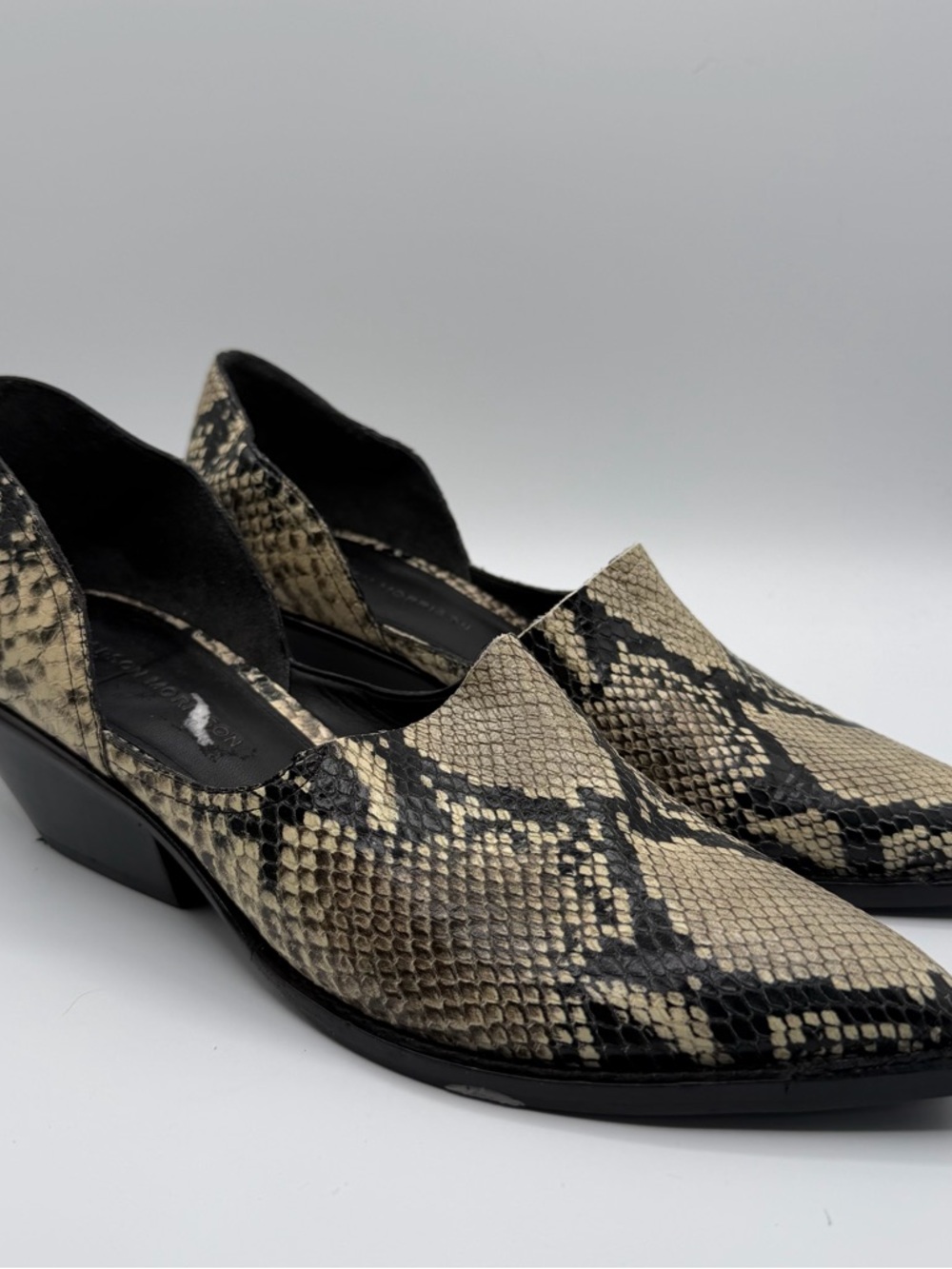 Sigerson Morrison Snake Print D’Orsay Heels Pointed Toe Leather EU 40 US 9-9.5